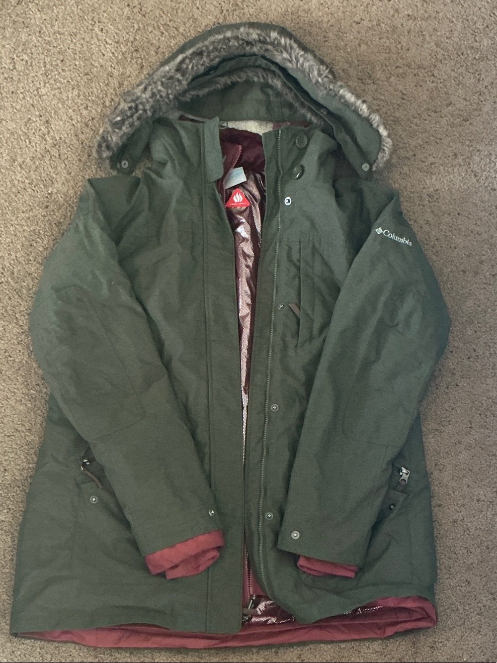 Columbia Olive Green Ski Jacket with Maroon Lining and Faux Fur Hood